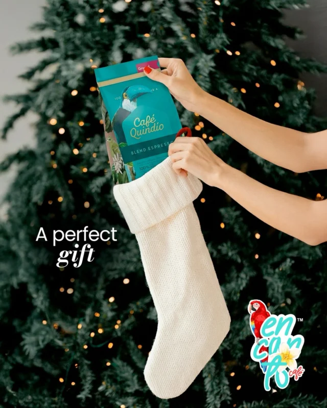 🎄✨ This Christmas, give the gift that sparks smiles and fills every moment with warmth.

 With Café Quindío, every cup is a cozy hug from Colombia to your home. ☕❤️

Perfect for surprising, perfect for sharing… the ideal stocking stuffer, straight from Encanto Café! 🎁🌟

#EncantoCafe #CafeQuindio #HolidayGifts #ColombianCoffee